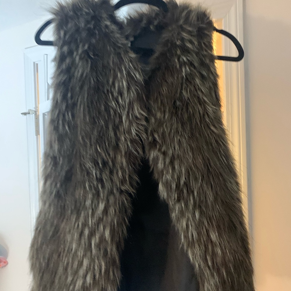 Cache Fur Vest